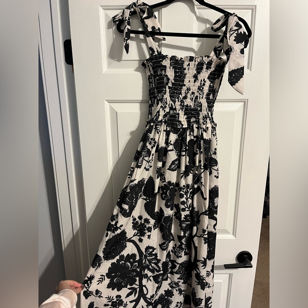 Black and white maxi dress - worn once!